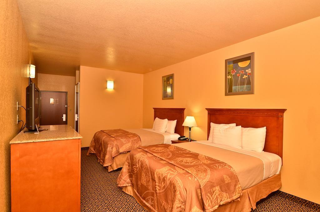 Hiway Inn Express Of Broken Bow Zimmer foto